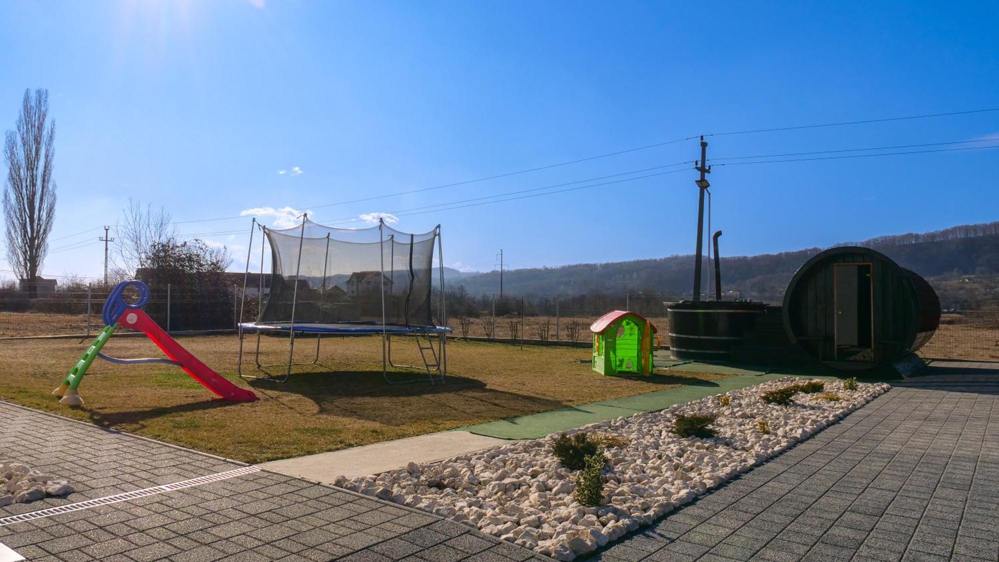Отель Casa Ambientt Куртя-де-Арджеш Экстерьер фото