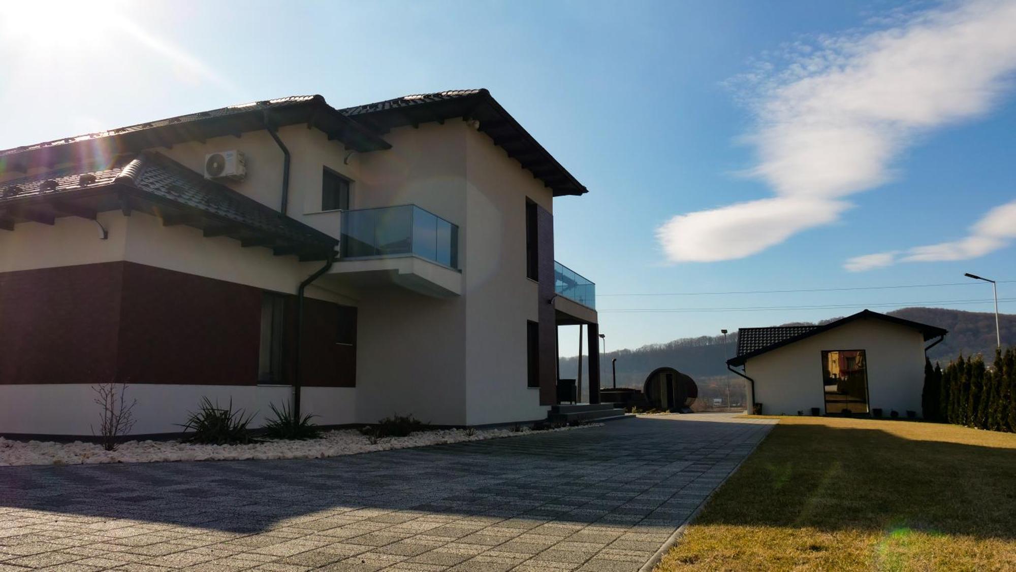 Отель Casa Ambientt Куртя-де-Арджеш Экстерьер фото