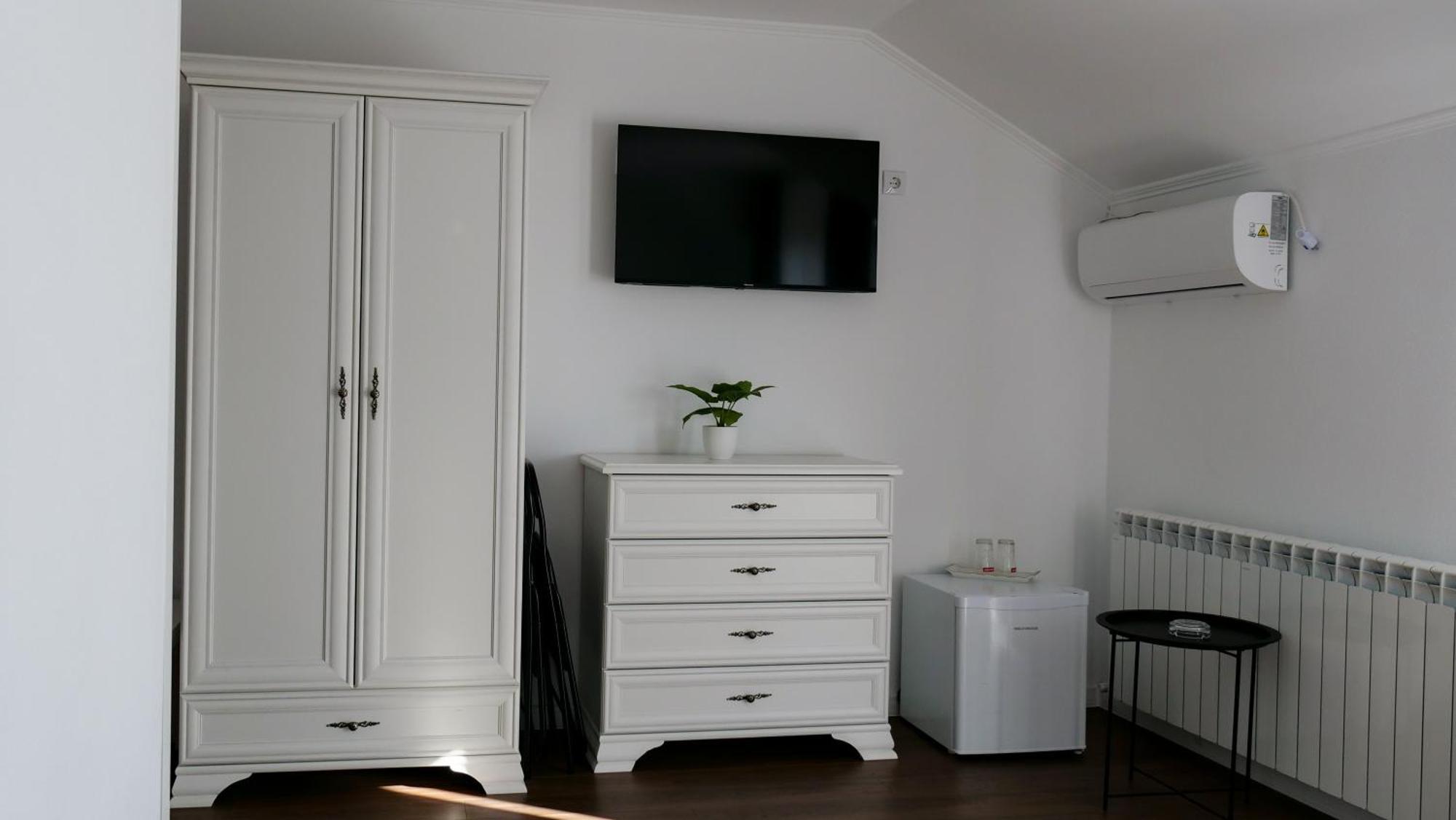 Отель Casa Ambientt Куртя-де-Арджеш Экстерьер фото